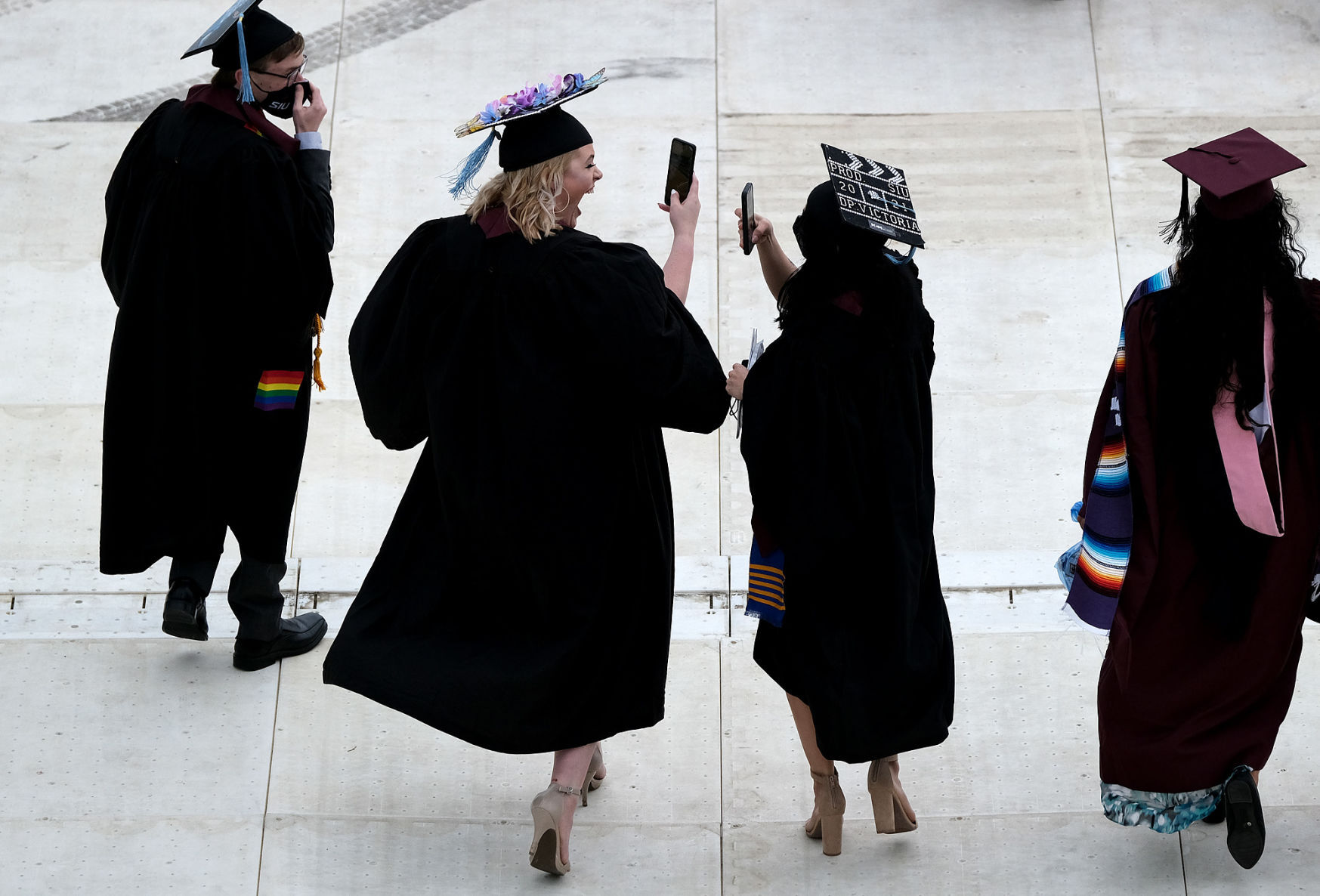 050921-nws-siu-graduation-02.jpg
